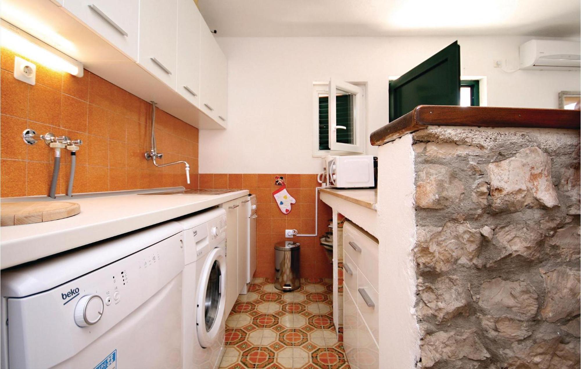 2 Bedroom Beautiful Home In Sparadici Гребастика Экстерьер фото