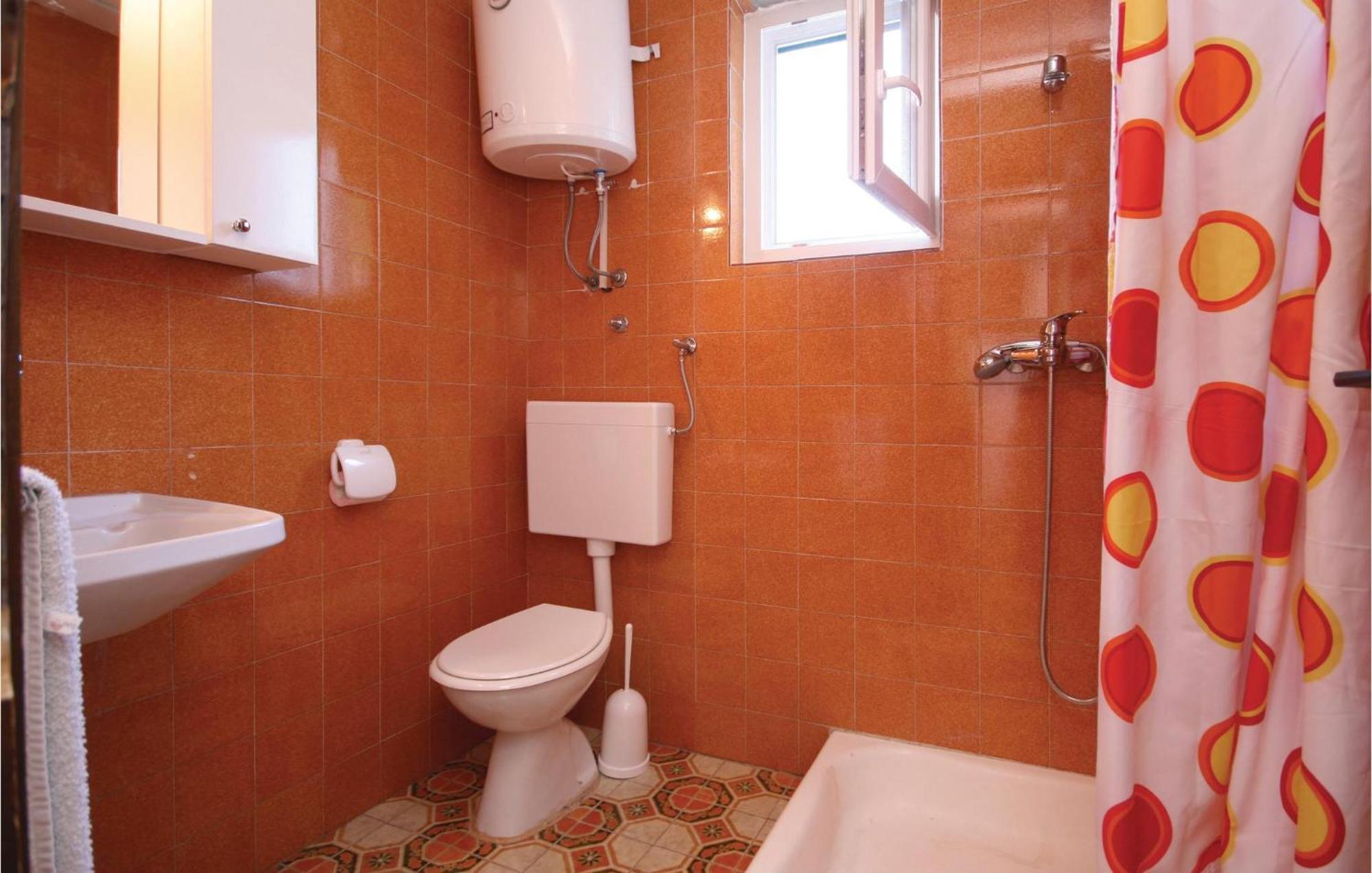 2 Bedroom Beautiful Home In Sparadici Гребастика Экстерьер фото
