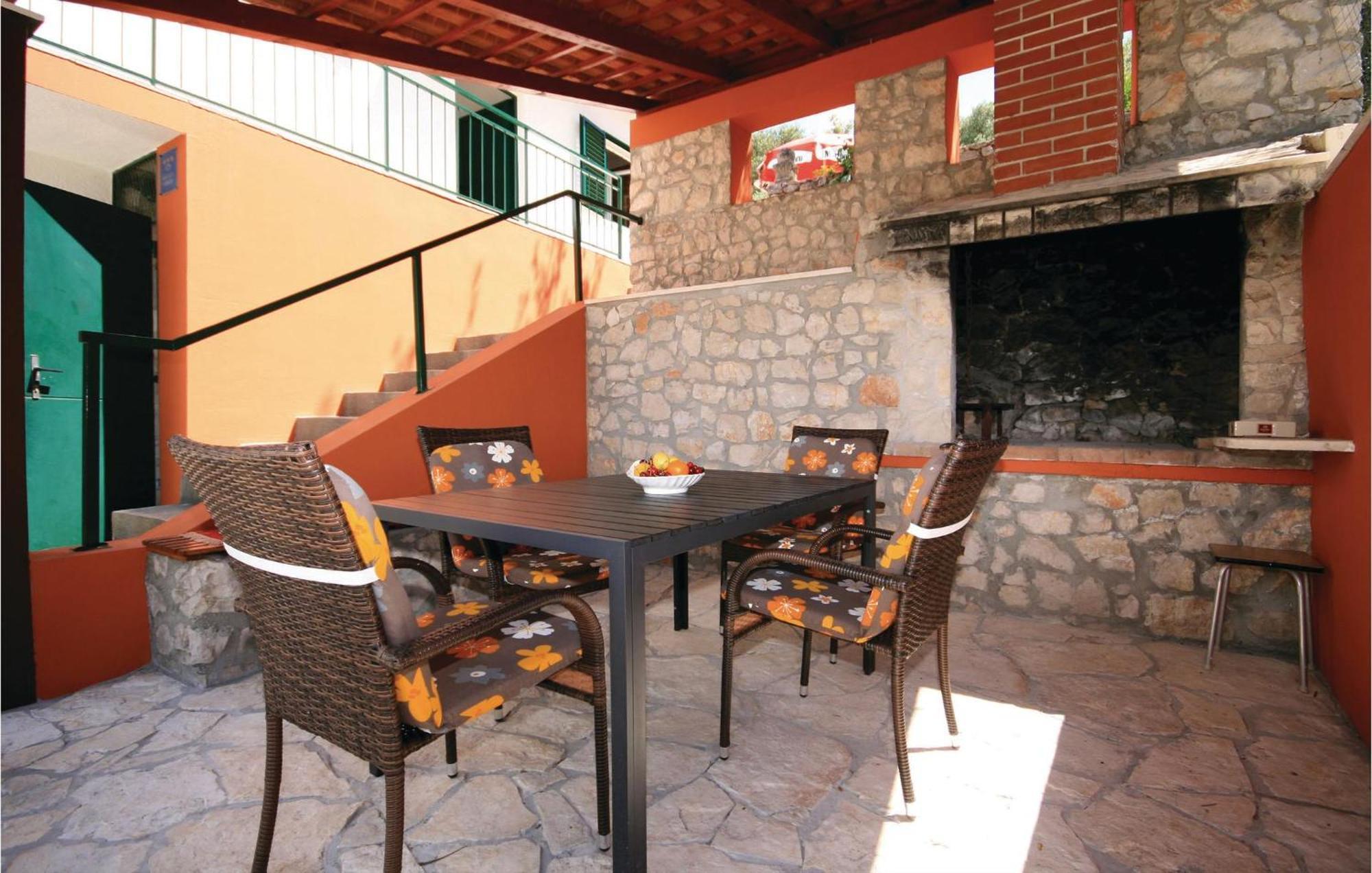 2 Bedroom Beautiful Home In Sparadici Гребастика Экстерьер фото